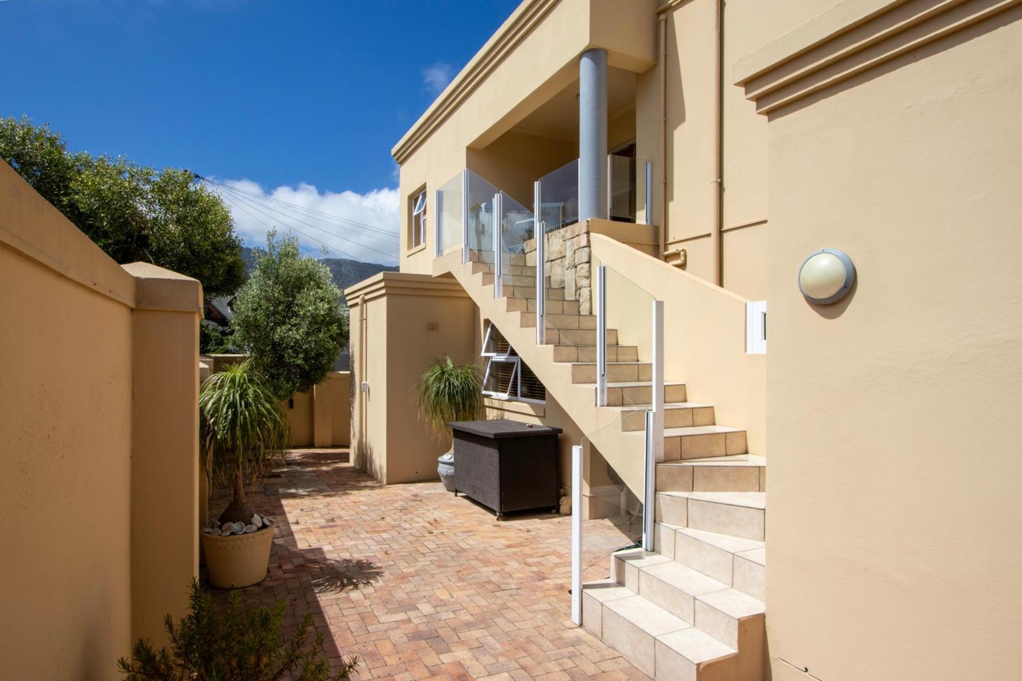 Ocean View Living Villa Hermanus Buitenkant foto